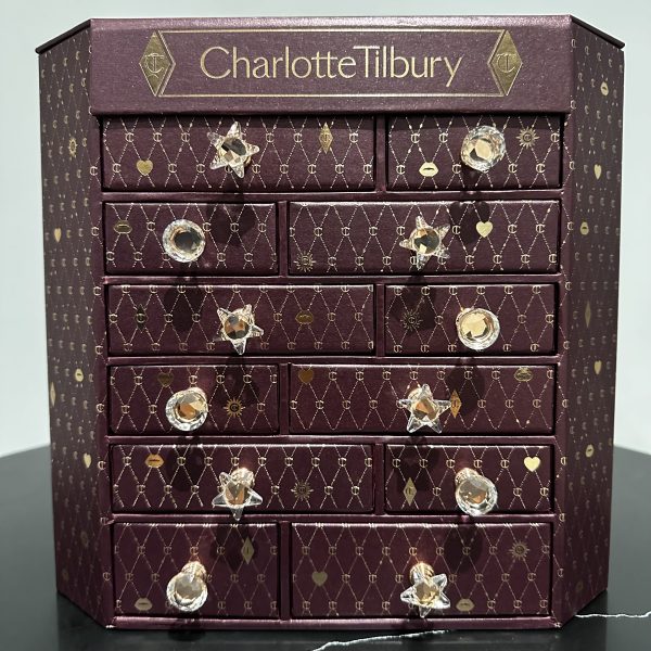 CHRISTMAS FLASH COMP - CHARLOTTE’S ‘SOLD OUT’ LUCKY CHEST OF BEAUTY SECRETS