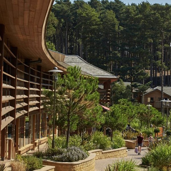 CENTER PARCS HOLIDAY OF YOUR CHOICE + £2.5K INSTANT WINS