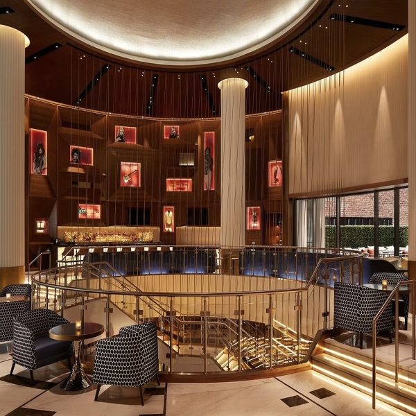 5* NEW YORK AT CHRISTMAS! HOLIDAY + £2K SPENDING OR £5K CASH ALT!