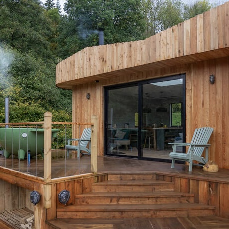 2 NIGHT HEREFORD SCANDI-CABIN STAY - HEREFORDSHIRE!