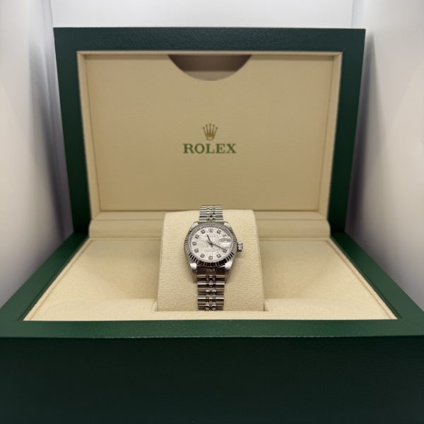 Rolex Lady DateJust + win up to £1k instantly!