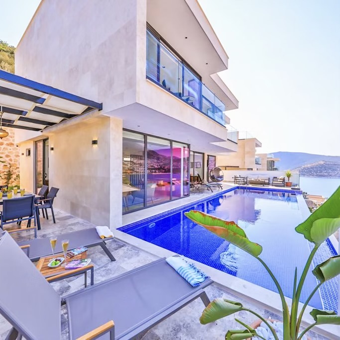 £19K INSTANT WINS FOR 50P + HUGE PRIVATE TURKEY VILLA END PRIZE!